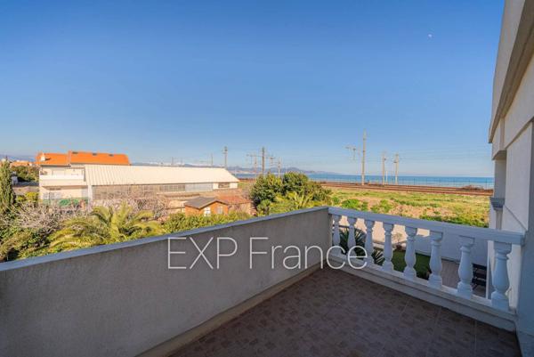 🏡 ANTIBES EST – Rareté Absolue ! Haut de Villa 4P avec Vue Mer Panoramique & Toit-Terrasse d’Exception