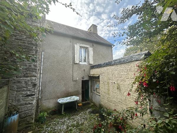 L'Etude de Maître Esnault vous propose à la vente une maison sur la commune de GRANVILLE Ref : V1047