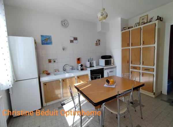 OFFRE ACCEPTEE /Charente, Ruelle sur Touvre, maison 3 chambres sur sous-sol, jardin et garage 36m²