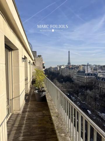 Paris – XVI – Appartement dernier étage avec terrasse de 190m2