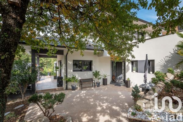 Maison à vendre 7 pièces 220 m² Seyssins