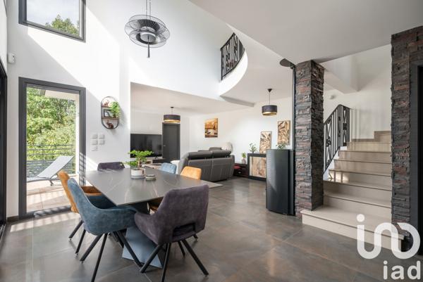 Maison à vendre 7 pièces 220 m² Seyssins