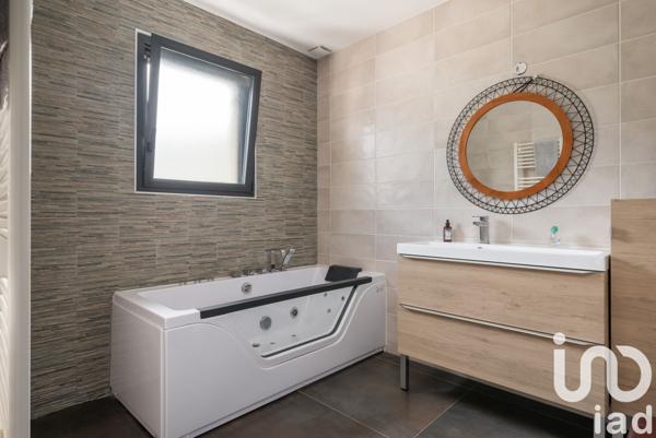 Maison à vendre 7 pièces 220 m² Seyssins