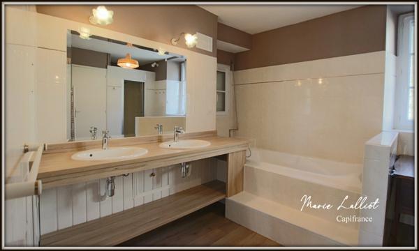 Maison à vendre 8 pièces, 204m², Puiseautin, 5 chambres, Piscine, Garage, Climatisation, Panneaux Solaires, Cave