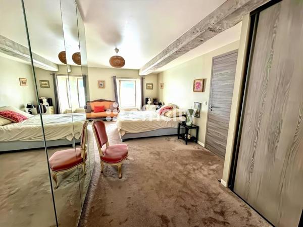 Maison
         6 pièces
        - 160 m² Bien prestige 424 500 € *