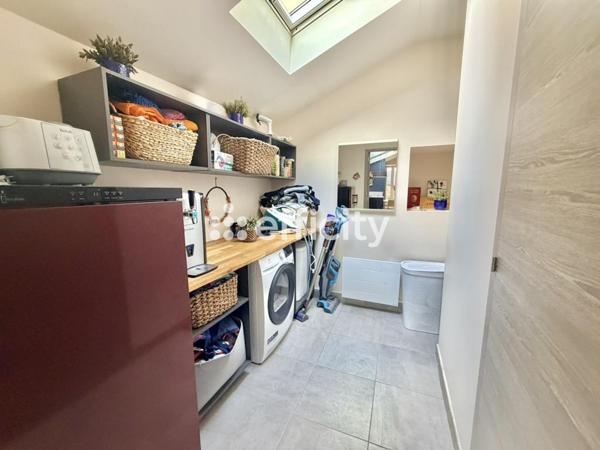 Maison
         6 pièces
        - 160 m² Bien prestige 424 500 € *