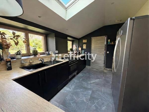 Maison
         6 pièces
        - 160 m² Bien prestige 424 500 € *