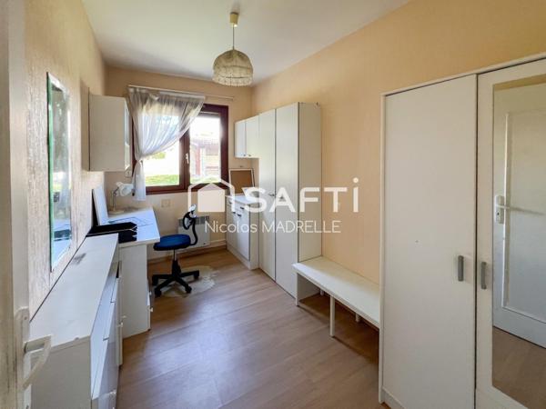 Maison familiale 135 m2 sur terrain 1041 m2