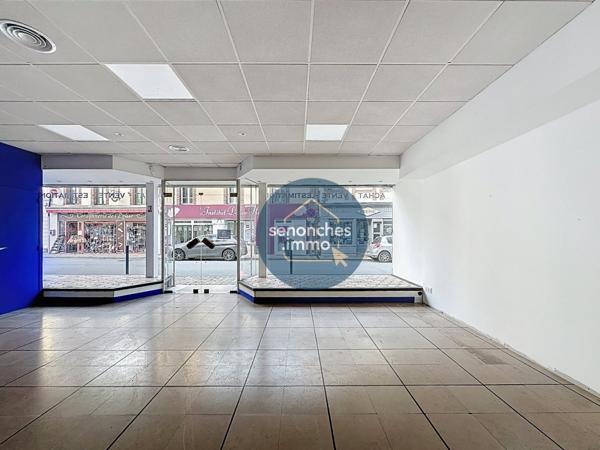 À LOUER – LOCAL COMMERCIAL – CENTRE-VILLE DE SENONCHES (28250)