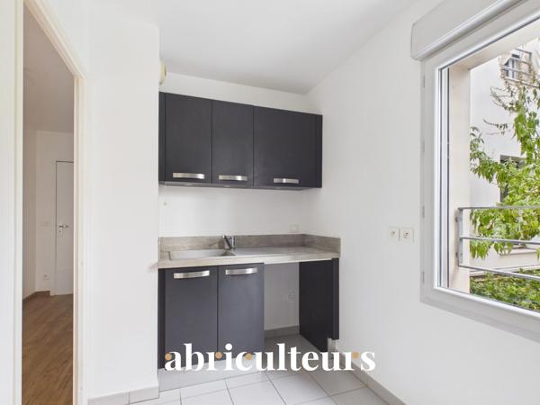 À 2 pas de la Cité du Vin — Appartement T3 Lumineux avec Terrasse de 18 m² & Parking