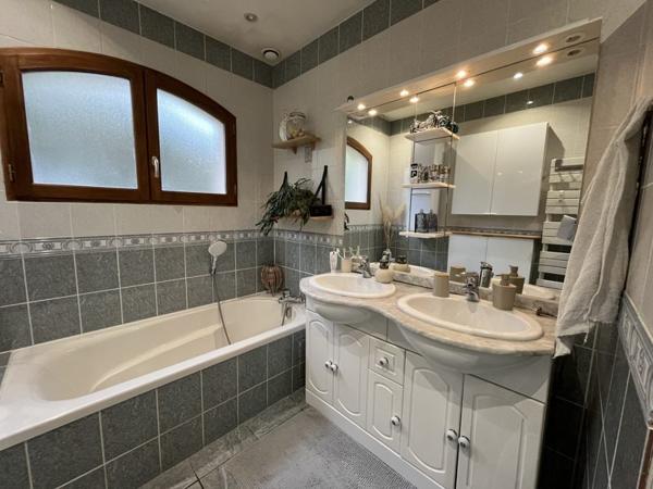 Maison à vendre |  Villate |  4 pièces | 101 m²