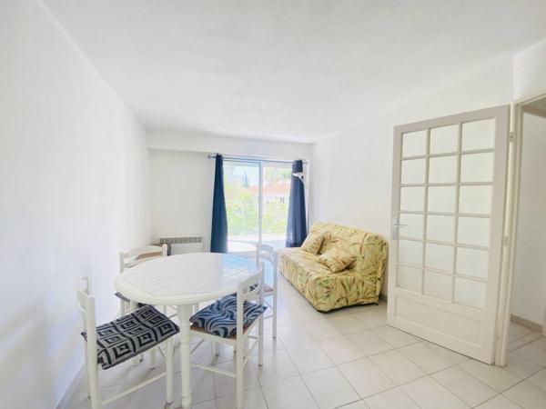 Appartement à louer 2 pièces de 33 m²