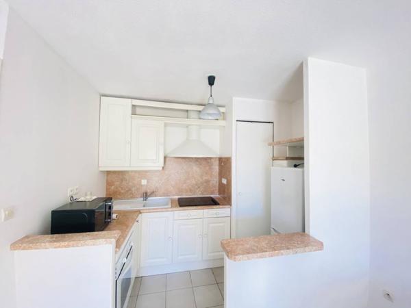 Appartement à louer 2 pièces de 33 m²