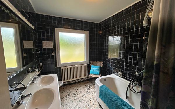 Maison à vendre    4 pièces •  Perros-Guirec