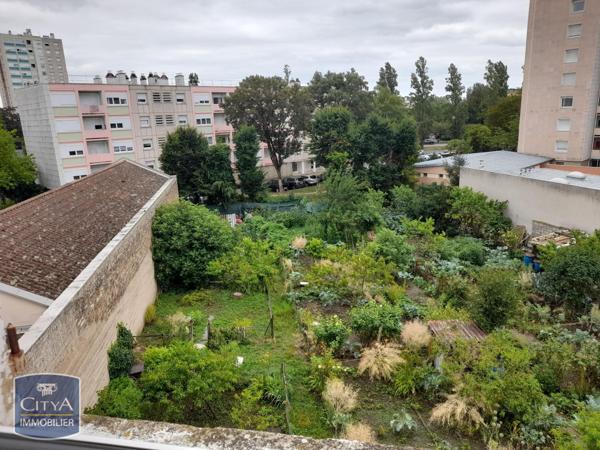 Appartement à louer 3 pièces 61.63m² Mâcon (71000)