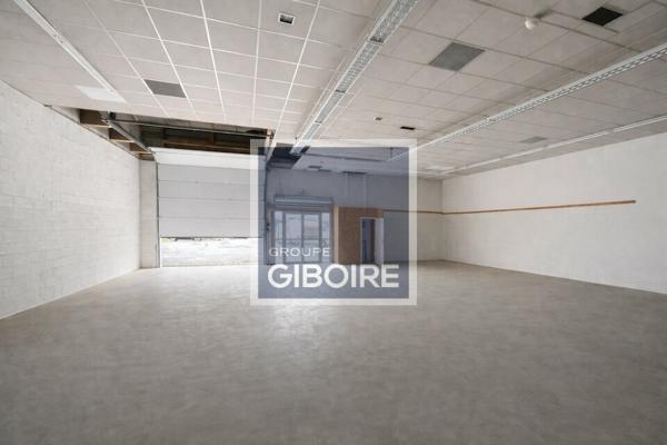 Local d'activites 260 m² à louer SAINT JEAN DE LINIERES (réf : 49.017462)