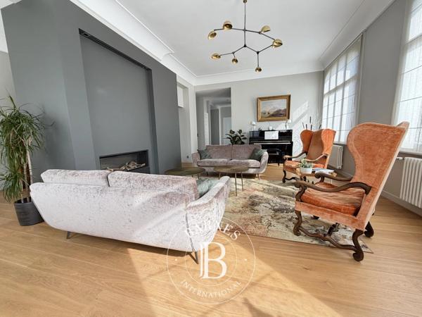 Lille, Maison  383 m² à vendre