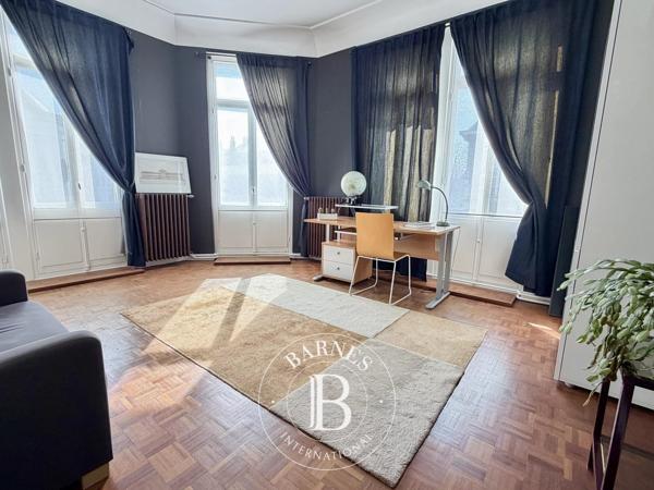 Lille, Maison  383 m² à vendre