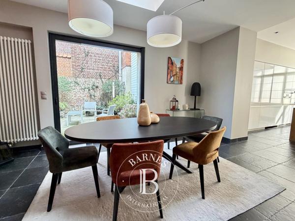 Lille, Maison  383 m² à vendre