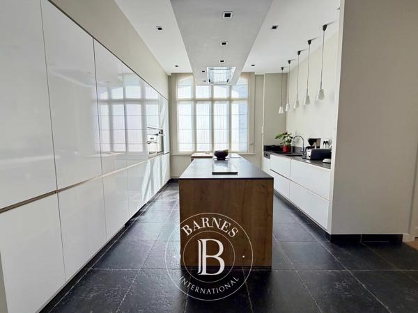 Lille, Maison  383 m² à vendre