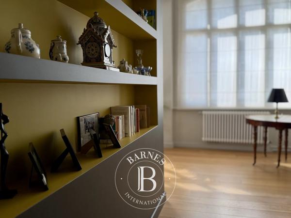 Lille, Maison  383 m² à vendre