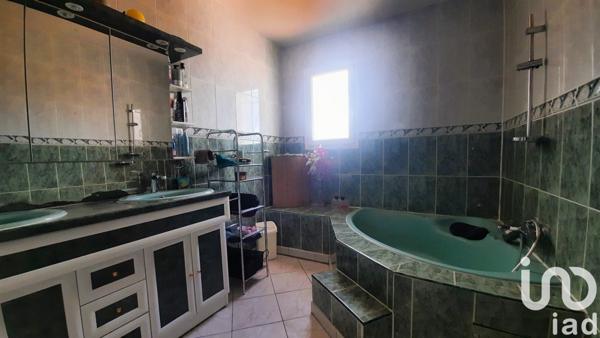 Maison 6 pièces de 177 m² à Narbonne (11100)