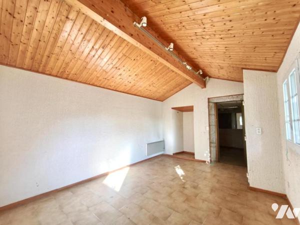 BÂTISSE EN PIERRE À FORT POTENTIEL – SERVERETTE (48)