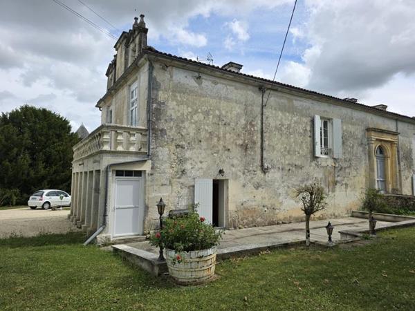 Appartement à louer 1 030 € CC Clam 4 p 158 m² DPE C