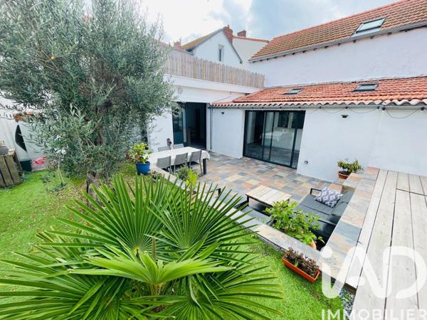 Immeuble à vendre 278 m² La Rochelle