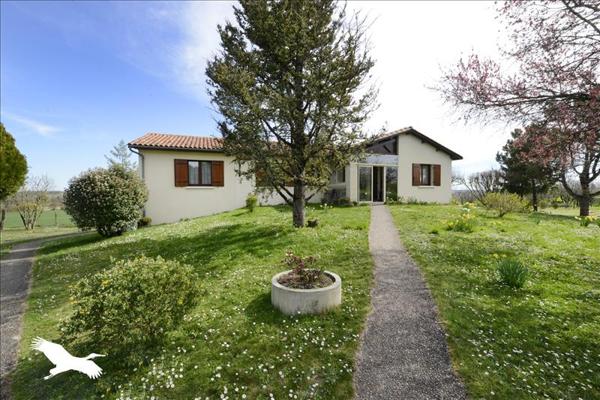 Maison à vendre |  Saint-Séverin |  5 pièces | 132 m²