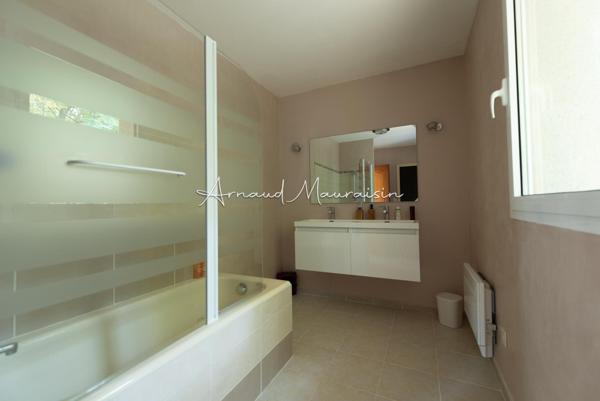 Lumineuse, spacieuse et fonctionnelle !