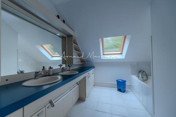 Lumineuse, spacieuse et fonctionnelle !