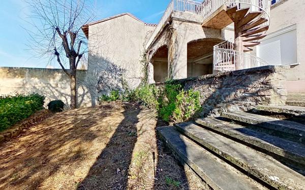 Maison à vendre    5 pièces • 309,17 m2 Rozier-en-Donzy