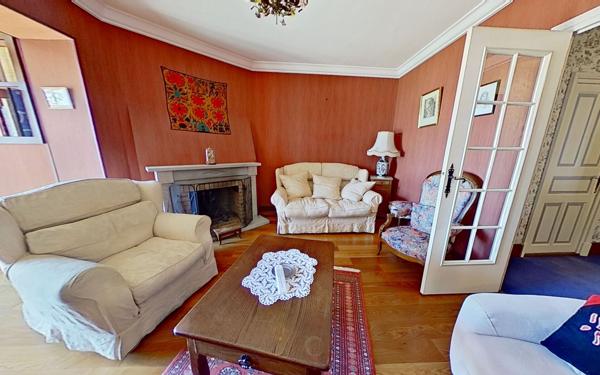 Maison à vendre    5 pièces • 309,17 m2 Rozier-en-Donzy