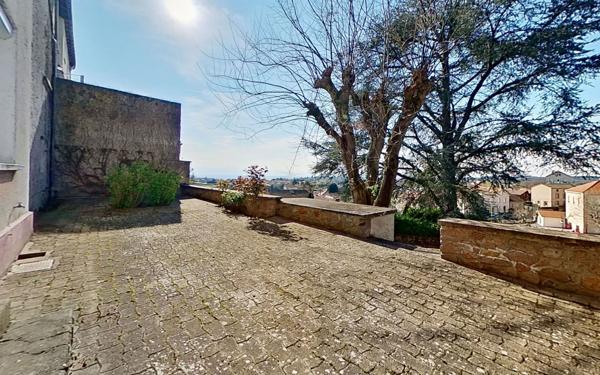 Maison à vendre    5 pièces • 309,17 m2 Rozier-en-Donzy