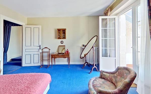 Maison à vendre    5 pièces • 309,17 m2 Rozier-en-Donzy