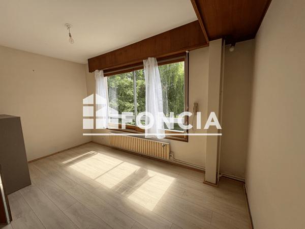 Location Appartement 6 pièces 128.89 m² - 35 RUE DU DOCTEUR GUICHARD Angers 49000