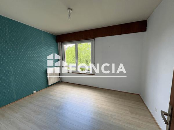 Location Appartement 6 pièces 128.89 m² - 35 RUE DU DOCTEUR GUICHARD Angers 49000