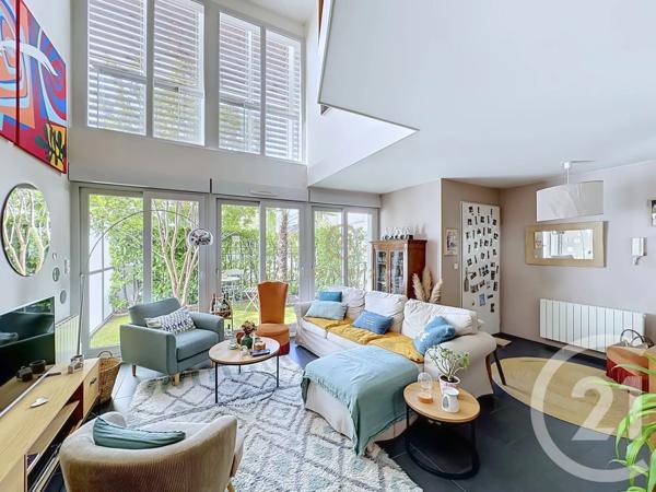 Maison à vendre  5 pièces - 142,64 m 2   LYON  - 69008