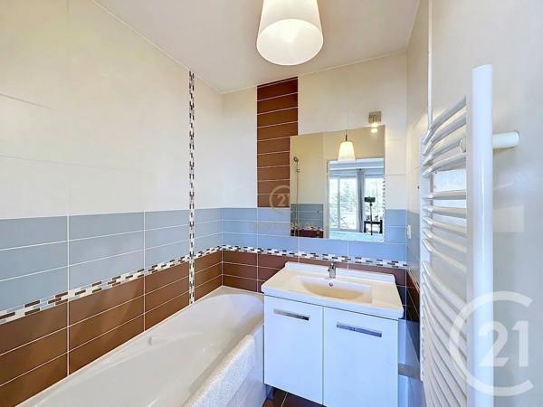 Maison à vendre  5 pièces - 142,64 m 2   LYON  - 69008
