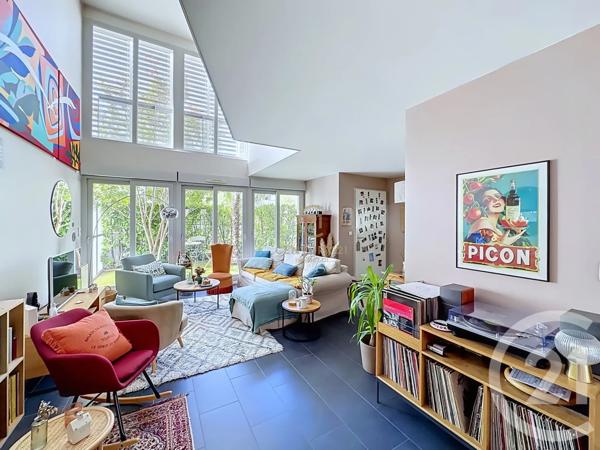 Maison à vendre  5 pièces - 142,64 m 2   LYON  - 69008