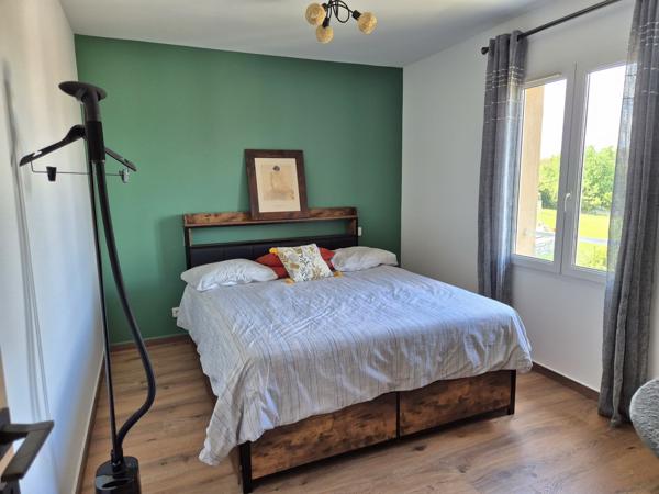 Maison rénovée 5 chambres terrain 858 m2 à Alès Alès (30100)