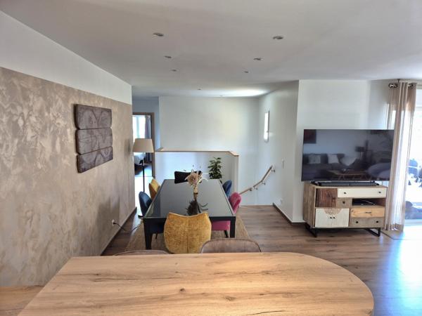 Maison rénovée 5 chambres terrain 858 m2 à Alès Alès (30100)