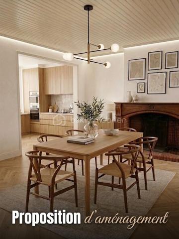 Au cœur du village de Saissac, niché dans le cadre verdoyant de la Montagne Noire, venez découvrir cette maison de village d'environ 105 m² et sa dépendance offrant un beau potentiel.

Élevée sur trois niveaux, la maison vous accueille au rez-de-chaussée avec une entrée, un séjour agrémenté d'une cheminée ouverte, ainsi qu'une cuisine.

Les étages proposent quatre chambres au total, dont une avec point d'eau, un bureau et une salle d'eau. Ses beaux volumes et sa configuration permettent d'imaginer différents projets selon vos envies.

Quelques travaux de rénovation seront nécessaires pour lui redonner tout son charme et la mettre à votre goût : électricité, chauffage, cuisine, salle d'eau et rafraîchissement général. Une belle opportunité de créer un lieu de vie qui vous ressemble !

Sa configuration offre également la possibilité d'envisager la création de deux logements indépendants, avec des entrées distinctes, ouvrant ainsi la voie à un projet locatif ou familial.

En face de la maison, une spacieuse remise d'environ 65 m² au sol, avec un étage, vient compléter l'ensemble. Vous bénéficierez également d'un abri couvert d'environ 23 m². Un véritable atout pour du stockage, un atelier ou tout autre projet selon vos besoins. L'ensemble est raccordé à l'eau, à l'électricité et au tout-à-l'égout.

Les atouts de ce bien :

​✔️Double vitrage sur la maison ;
​✔️Toitures récentes sur la maison et la remise ;
​✔️Quatre chambres et un bureau ;
​✔️Une remise spacieuse offrant de nombreuses possibilités ;
​✔️La possibilité de développer un projet locatif.

✨ Une maison pleine de potentiel, idéale pour les amateurs de rénovation souhaitant créer un lieu de vie à leur image ou développer un projet d'investissement, au cœur d'un village de caractère de la Montagne Noire.