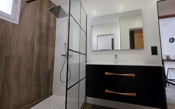 Appartement à vendre    2 pièces •  Monteux