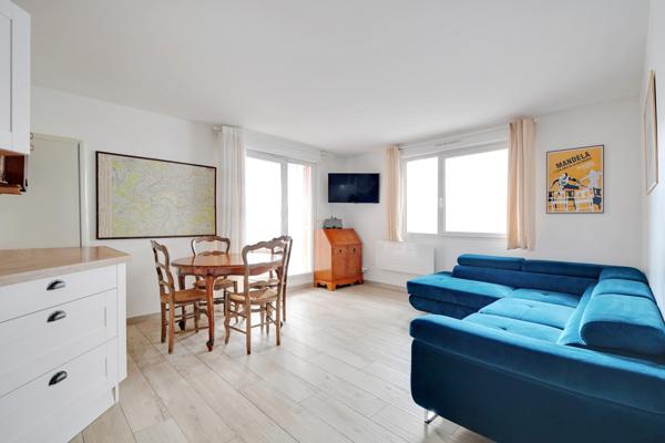 Saint-Denis (93200) Charmant 3 pièces rénové avec terrasse et box fermé – Quartier agréable et familial de La Plaine Saint-Denis