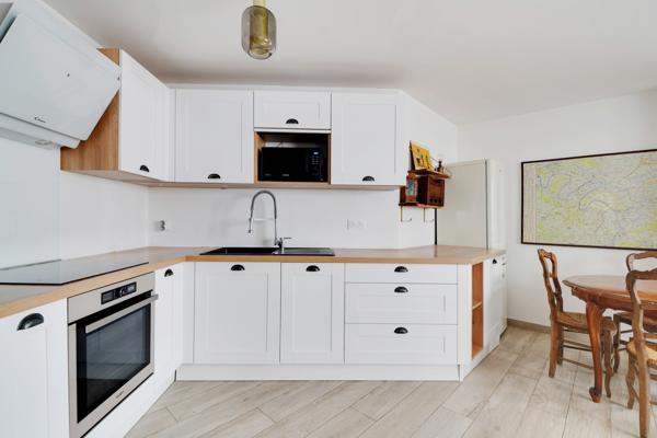 Saint-Denis (93200) Charmant 3 pièces rénové avec terrasse et box fermé – Quartier agréable et familial de La Plaine Saint-Denis