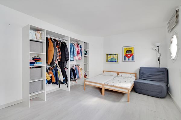 Saint-Denis (93200) Charmant 3 pièces rénové avec terrasse et box fermé – Quartier agréable et familial de La Plaine Saint-Denis