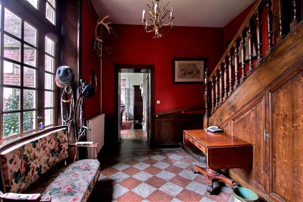 Manoir de 1850, maison de gardien et tennis sur un parc de 5ha