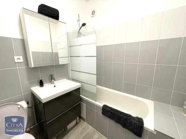 Appartement à louer 2 pièces 39.1m² Saint-Étienne (42100)